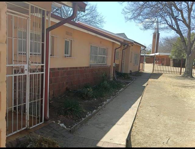 5 BEDROOM HOUSE FOR SALE IN SASOLBURG